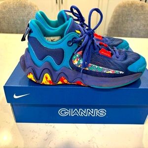 Nike Youth Giannis Basketball Shoes.